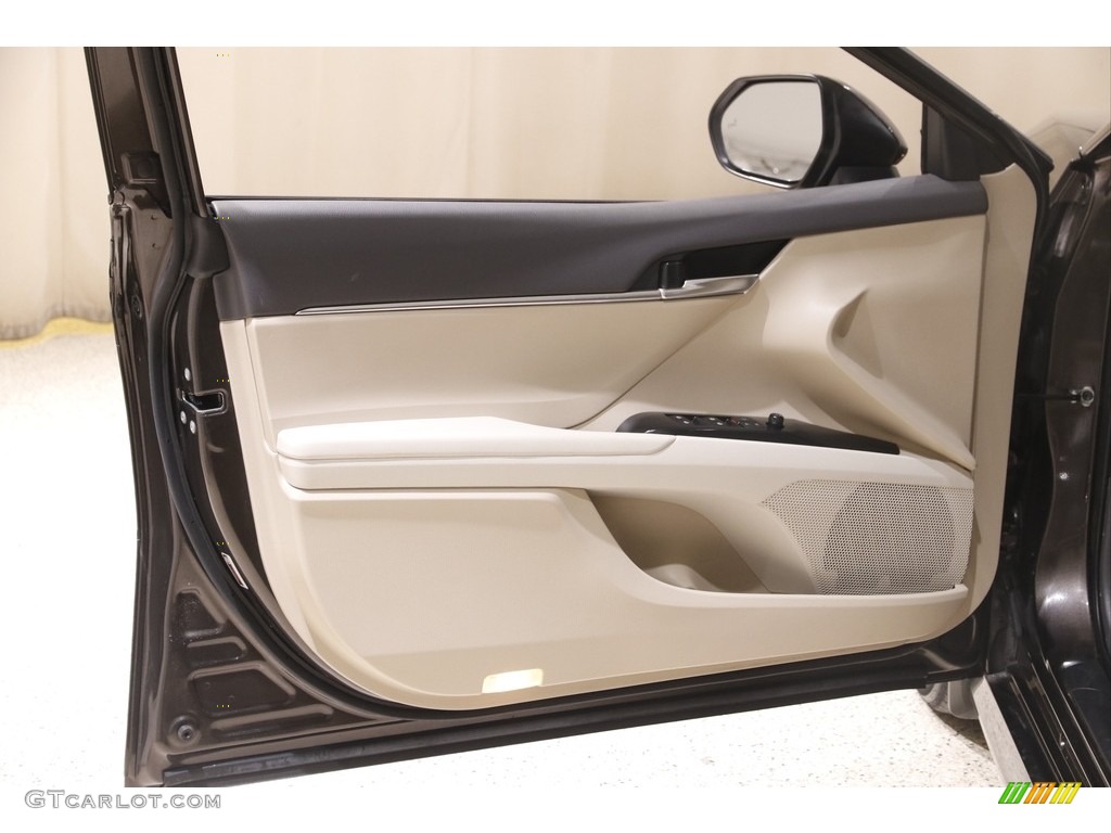 2019 Camry LE - Brownstone / Macadamia photo #4