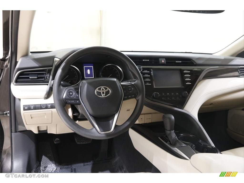 2019 Camry LE - Brownstone / Macadamia photo #6