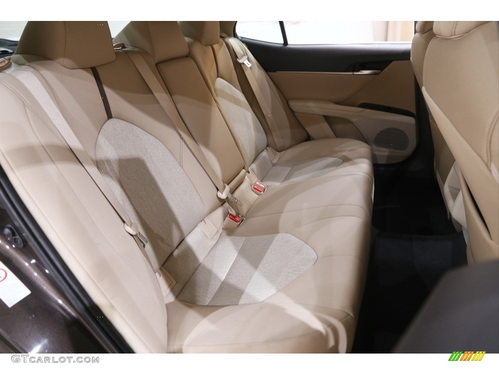 2019 Camry LE - Brownstone / Macadamia photo #14