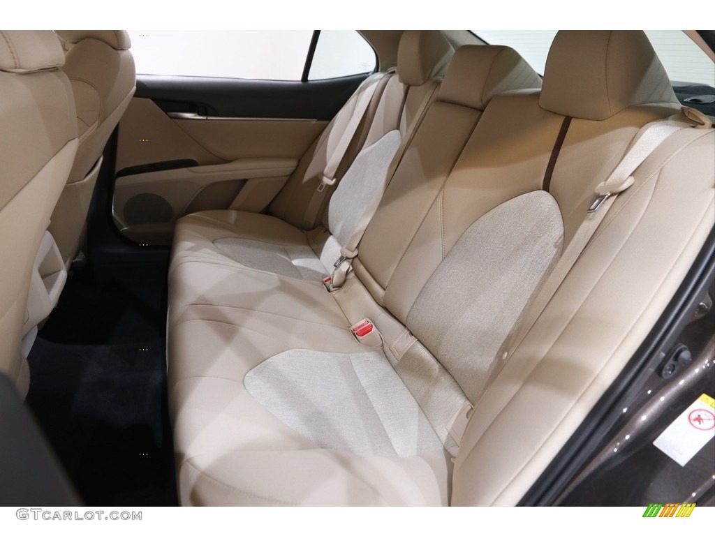 2019 Camry LE - Brownstone / Macadamia photo #15