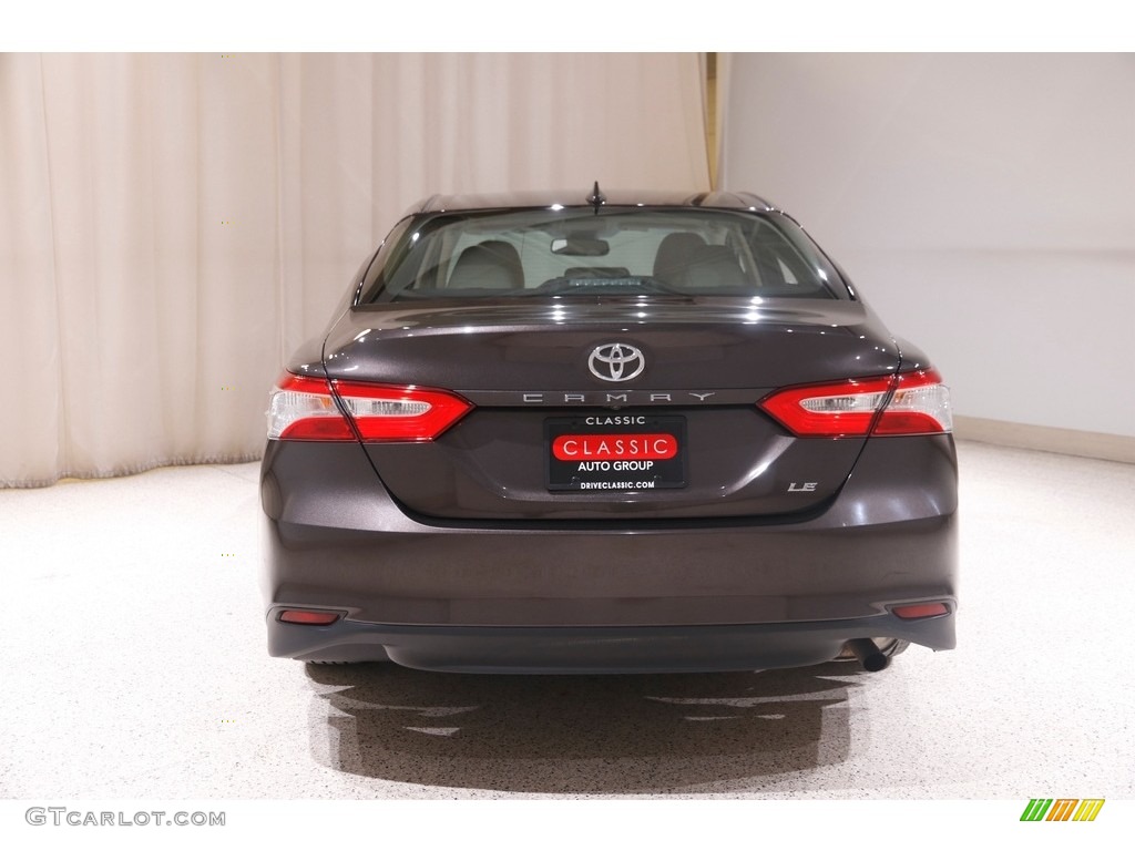 2019 Camry LE - Brownstone / Macadamia photo #16
