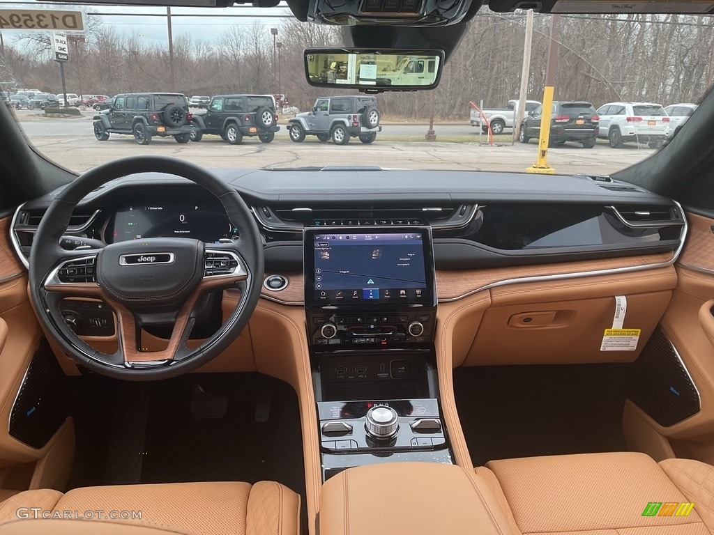 2022 Jeep Grand Cherokee Summit 4XE Hybrid Dashboard Photos