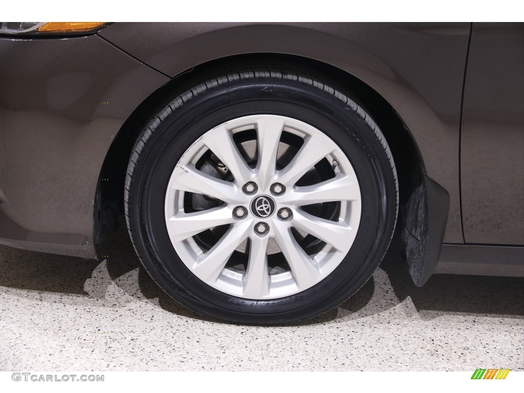 2019 Camry LE - Brownstone / Macadamia photo #18
