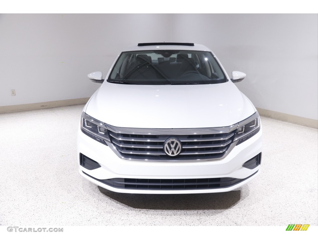 2021 Passat SE - Pure White / Titan Black photo #2