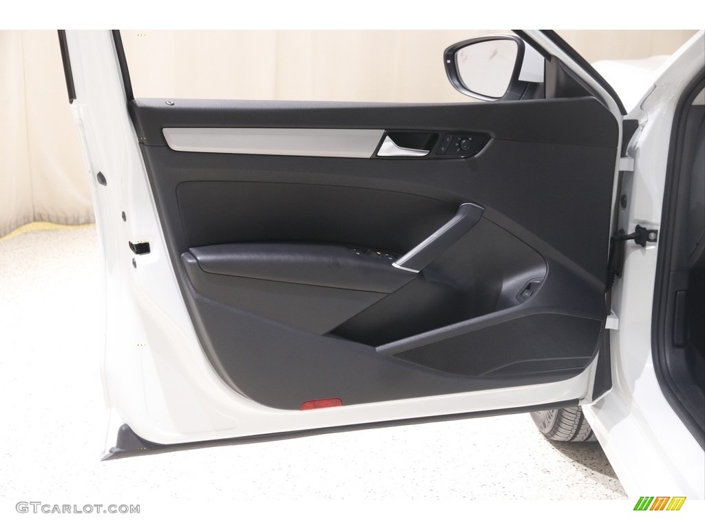 2021 Passat SE - Pure White / Titan Black photo #4
