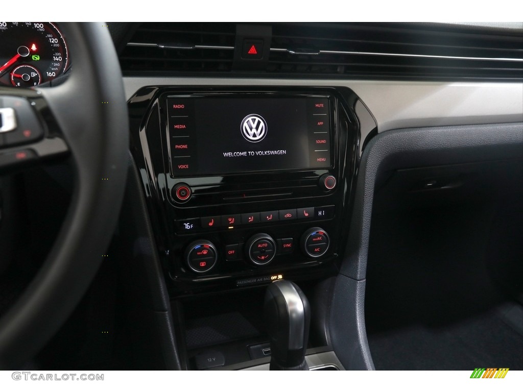 2021 Passat SE - Pure White / Titan Black photo #9