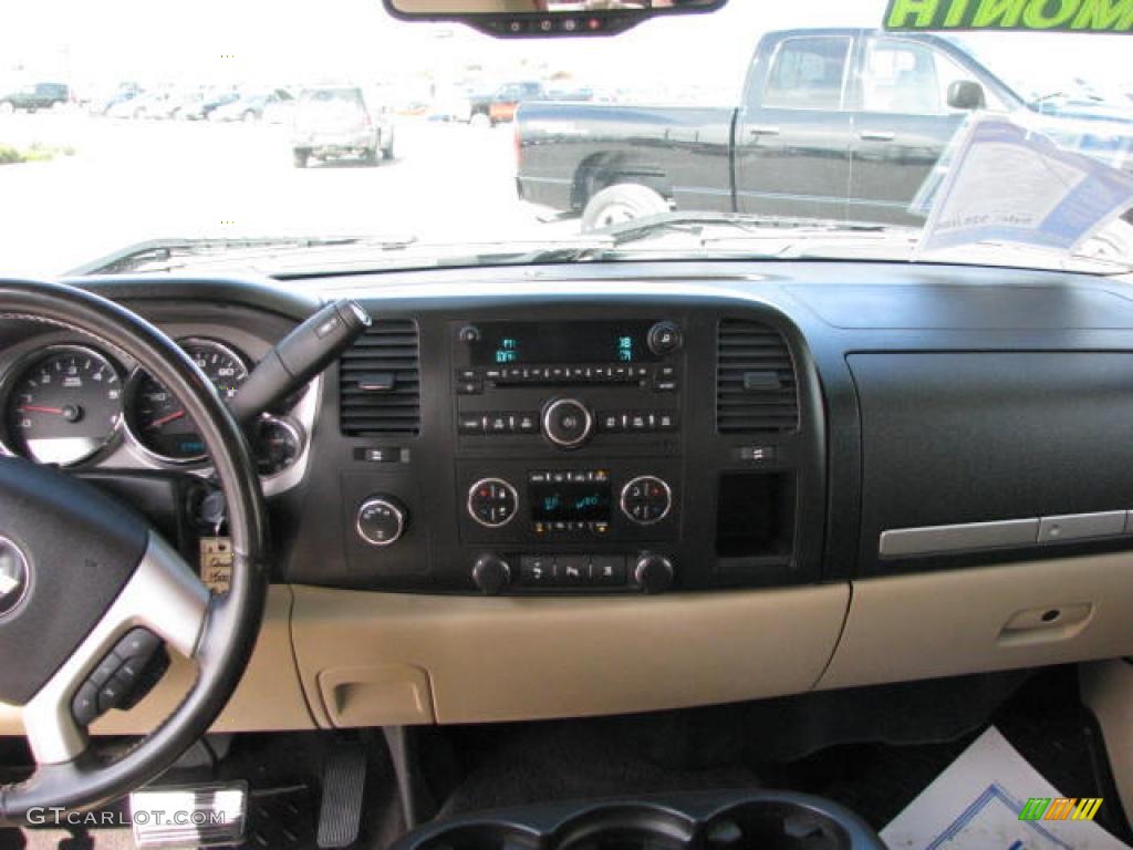 2007 Silverado 1500 LT Crew Cab 4x4 - Graystone Metallic / Tan photo #9