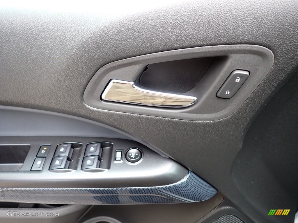 2022 Chevrolet Colorado Z71 Crew Cab 4x4 Door Panel Photos