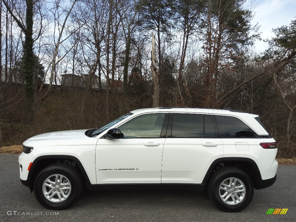 Bright White 2023 Jeep Grand Cherokee Laredo 4x4 Exterior Photo #145600415