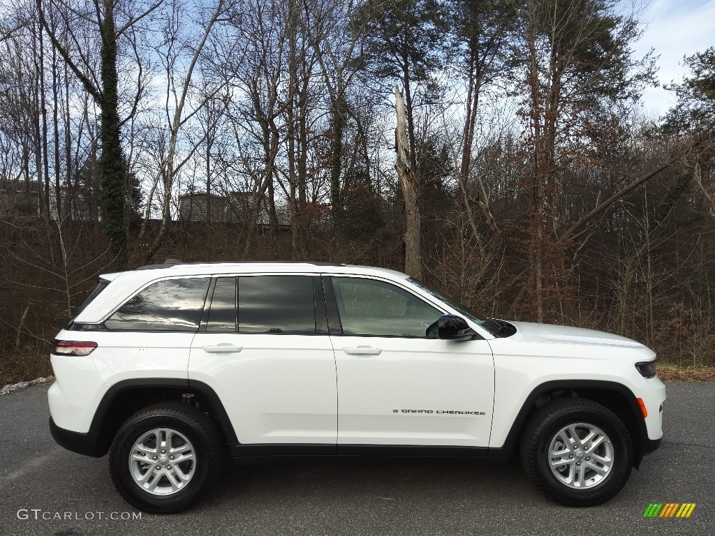Bright White 2023 Jeep Grand Cherokee Laredo 4x4 Exterior Photo #145600511