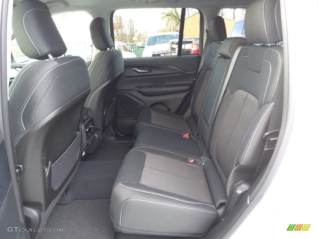 2023 Jeep Grand Cherokee Laredo 4x4 Rear Seat Photo #145600683