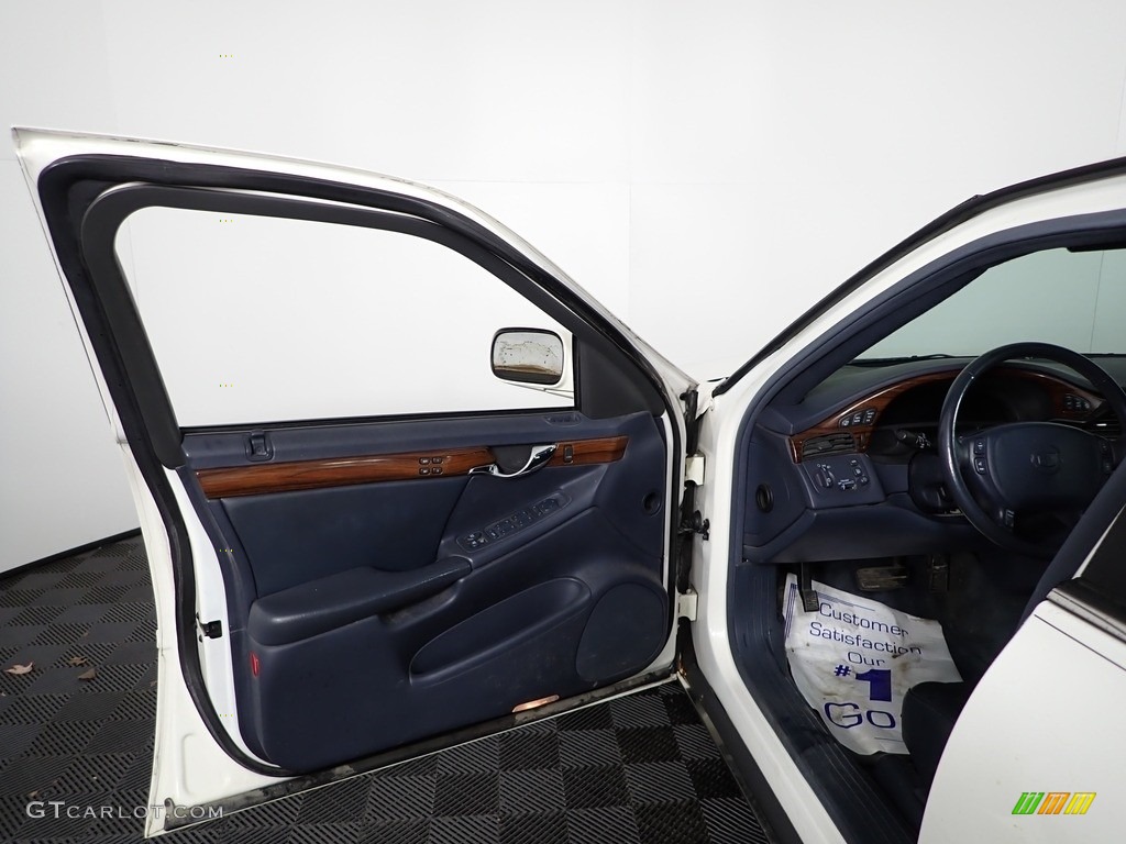 2003 DeVille Sedan - White Diamond / Midnight Blue photo #8