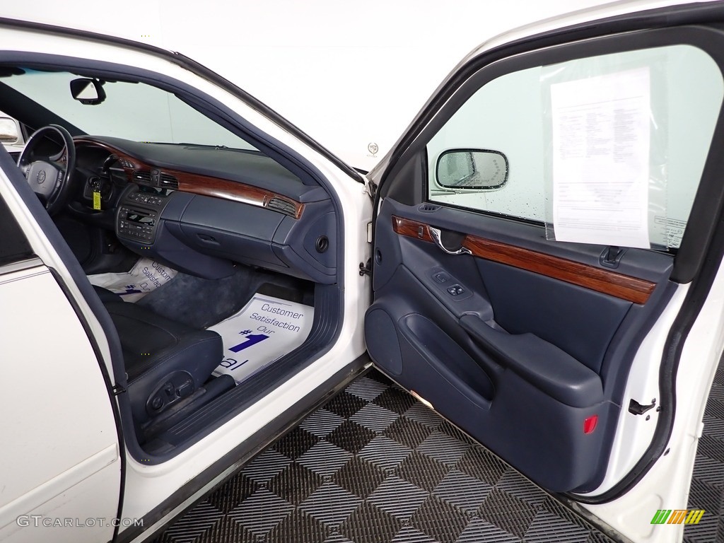 2003 DeVille Sedan - White Diamond / Midnight Blue photo #23