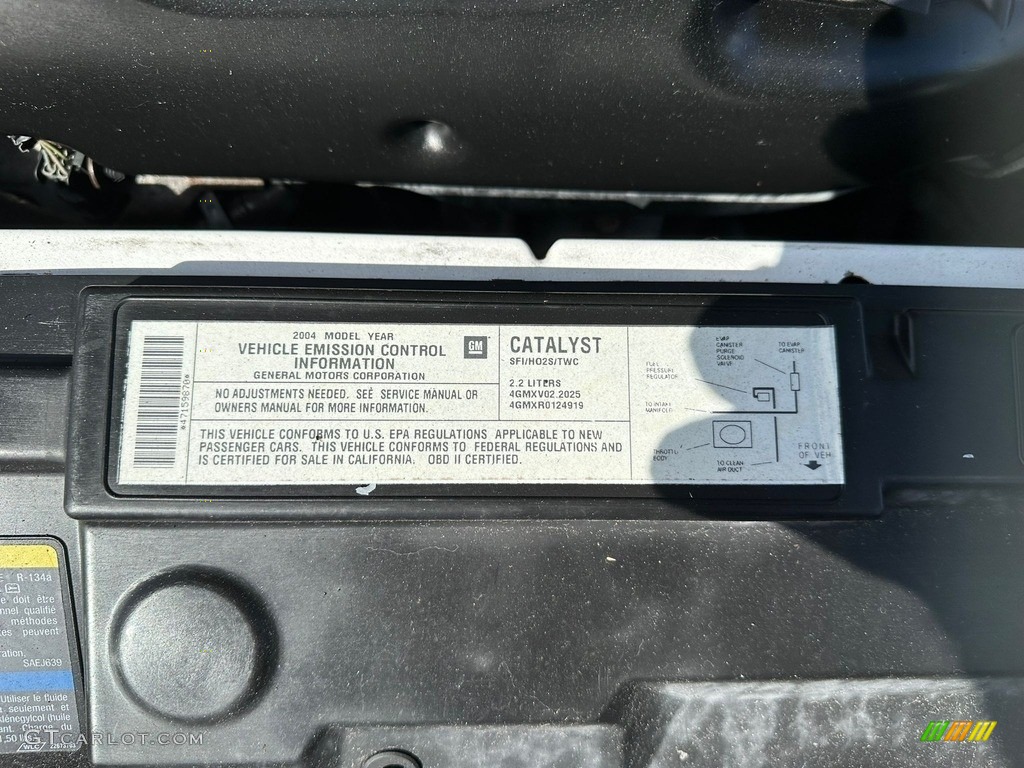 2004 Sunfire Coupe - Summit White / Graphite photo #29