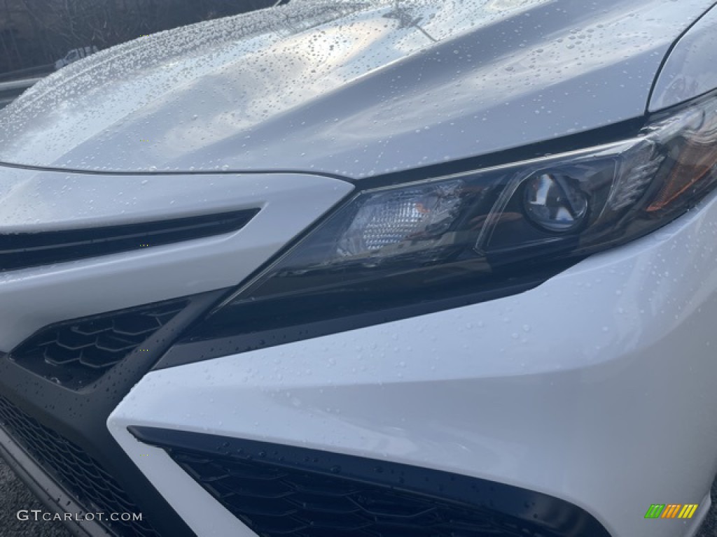 2023 Camry SE - Ice Cap / Black photo #25