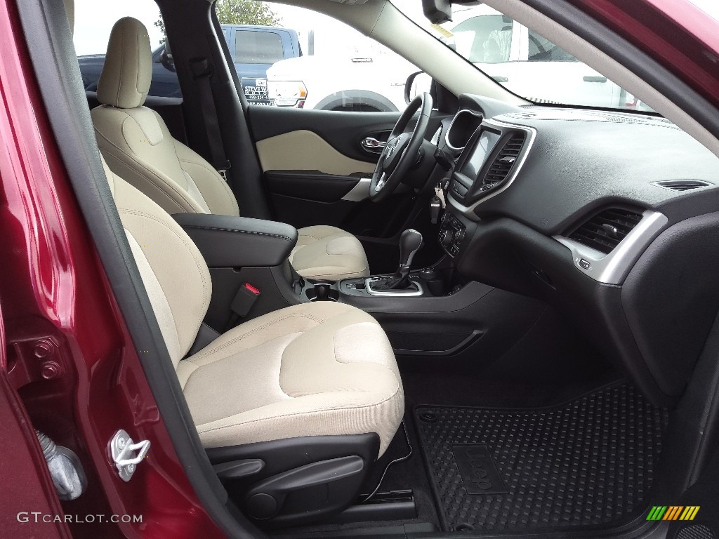 Black Interior 2018 Jeep Cherokee Latitude 4x4 Photo #145606458