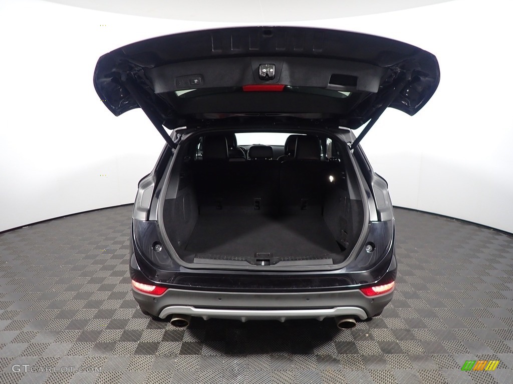 2019 Lincoln MKC AWD Trunk Photo #145607988