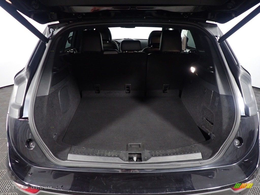 2019 Lincoln MKC AWD Trunk Photo #145608033