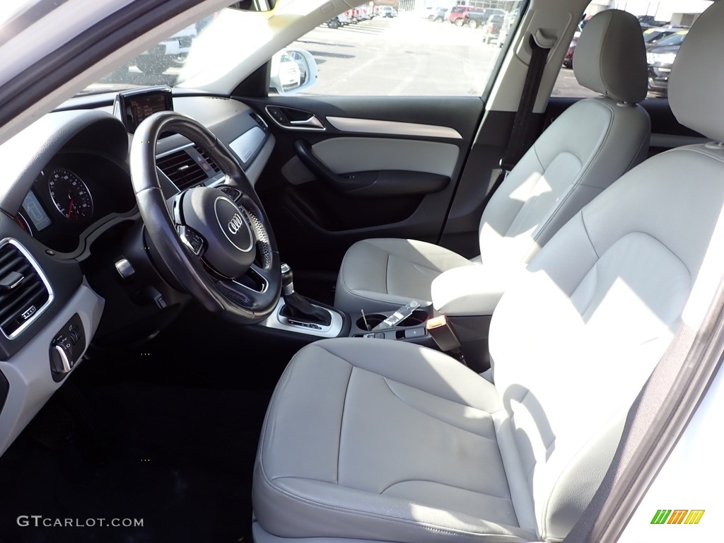 2016 Q3 2.0 TSFI Premium Plus quattro - Cortina White / Rock Gray photo #14