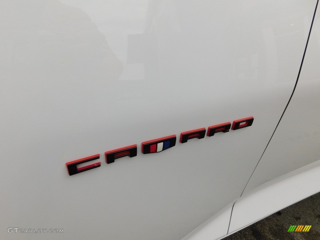 2023 Chevrolet Camaro LT1 Coupe Marks and Logos Photos