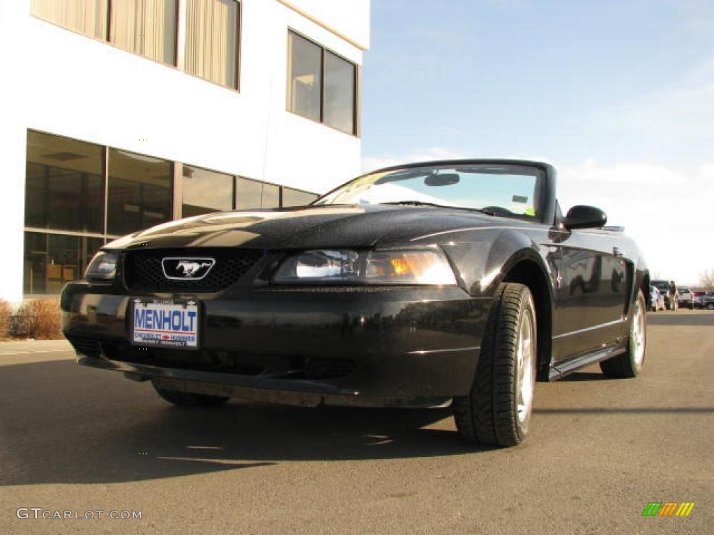 2001 Mustang V6 Convertible - Black / Medium Graphite photo #3