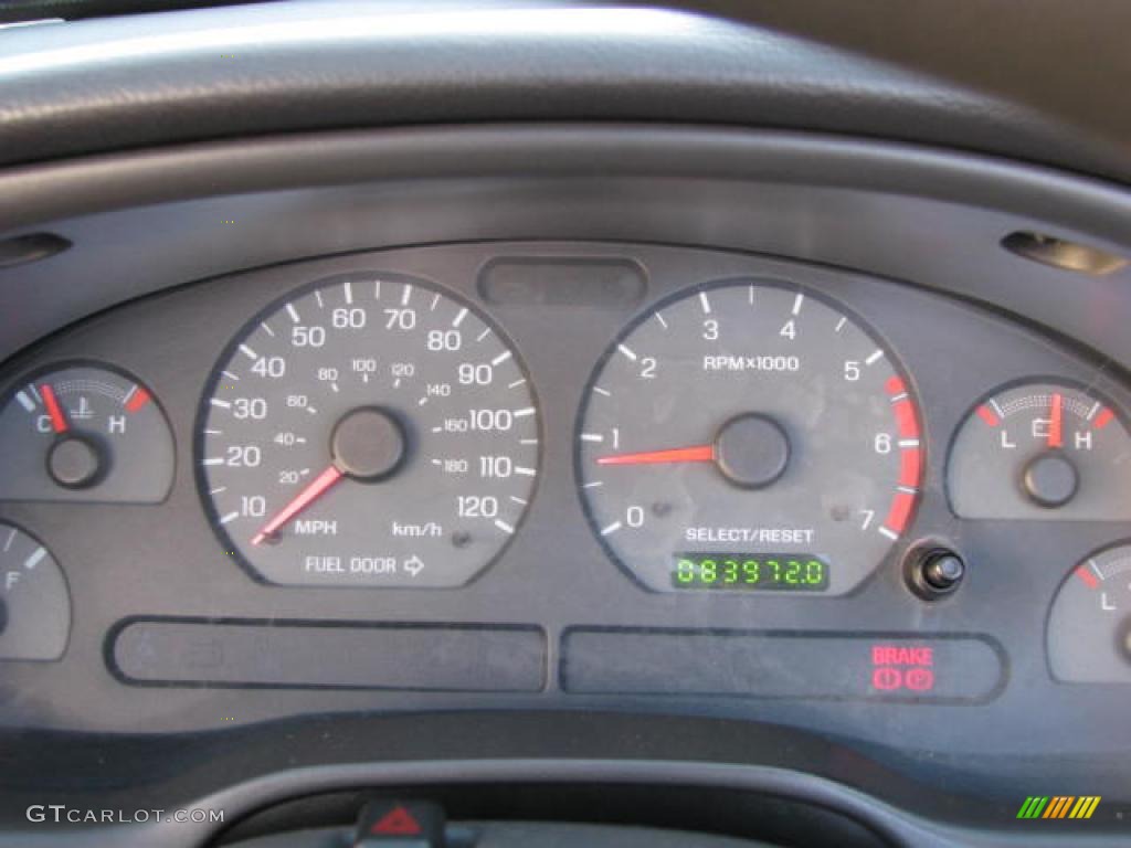 2001 Mustang V6 Convertible - Black / Medium Graphite photo #12