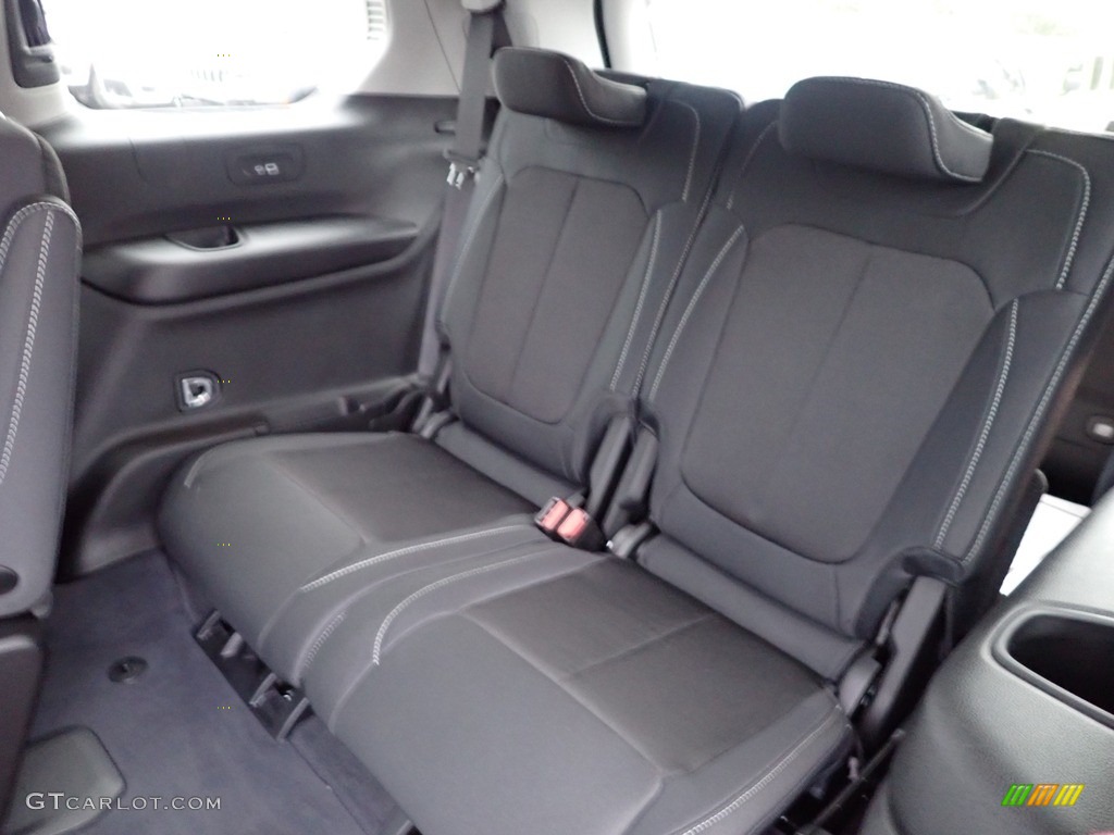 2023 Jeep Grand Cherokee L Laredo 4x4 Rear Seat Photo #145613067