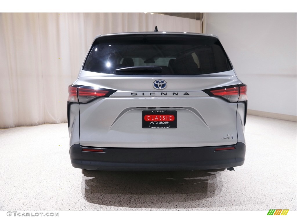 2021 Sienna LE Hybrid - Celestial Silver Metallic / Gray photo #22