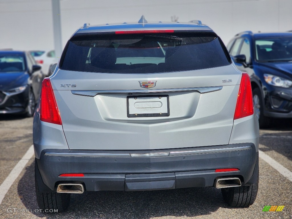 2017 XT5 FWD - Radiant Silver Metallic / Sahara Beige photo #7