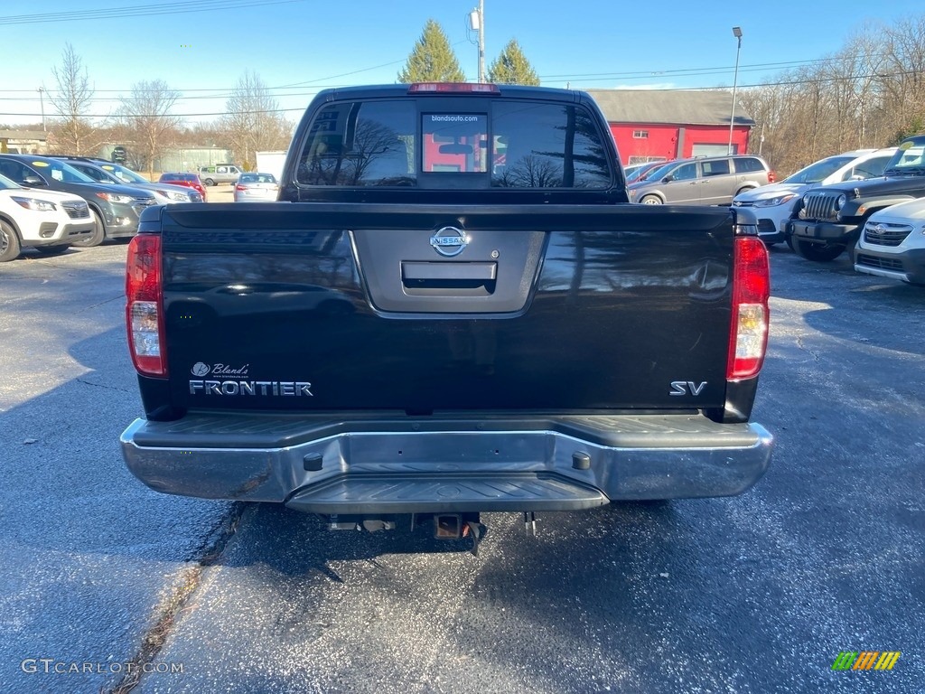 2018 Frontier SV Crew Cab - Magnetic Black / Beige photo #4