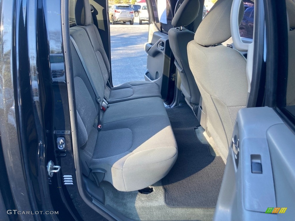 2018 Nissan Frontier SV Crew Cab Rear Seat Photo #145621068