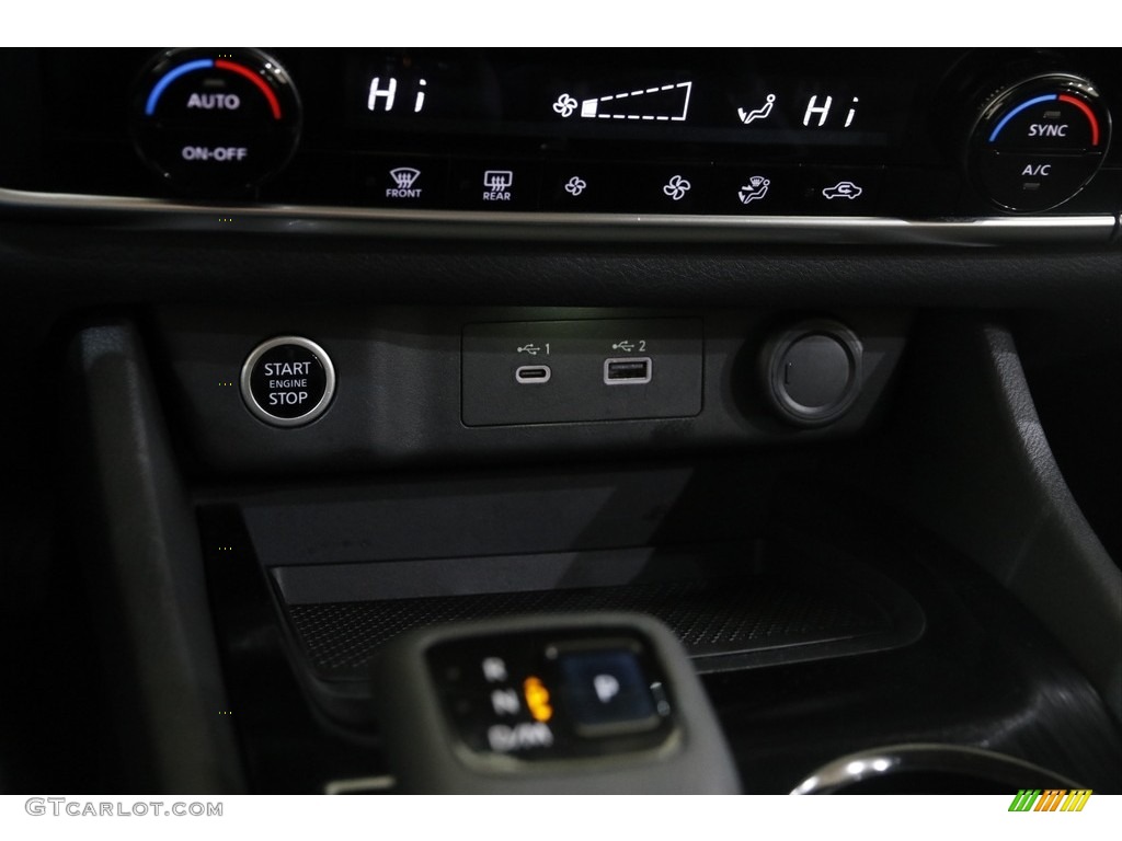 2021 Nissan Rogue SV AWD Controls Photo #145625360