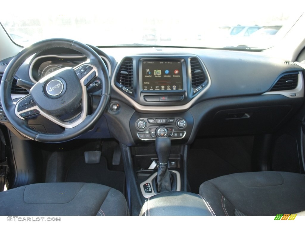 2017 Jeep Cherokee 75th Anniversary Edition Dashboard Photos