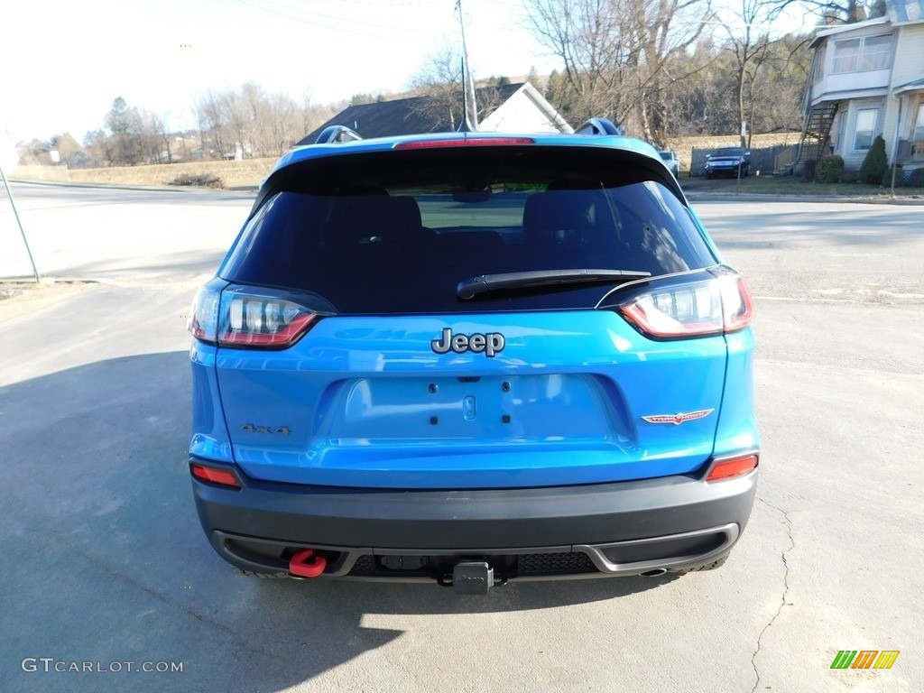 2022 Cherokee Trailhawk 4x4 - Hydro Blue Pearl / Black photo #8