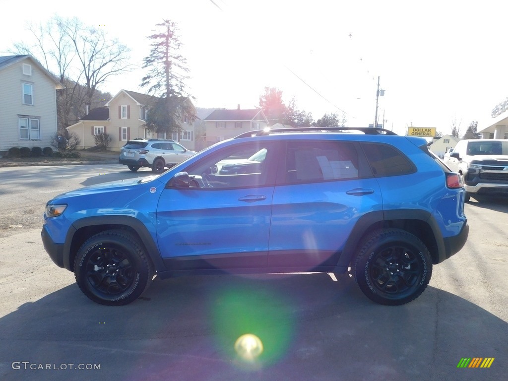 2022 Cherokee Trailhawk 4x4 - Hydro Blue Pearl / Black photo #10