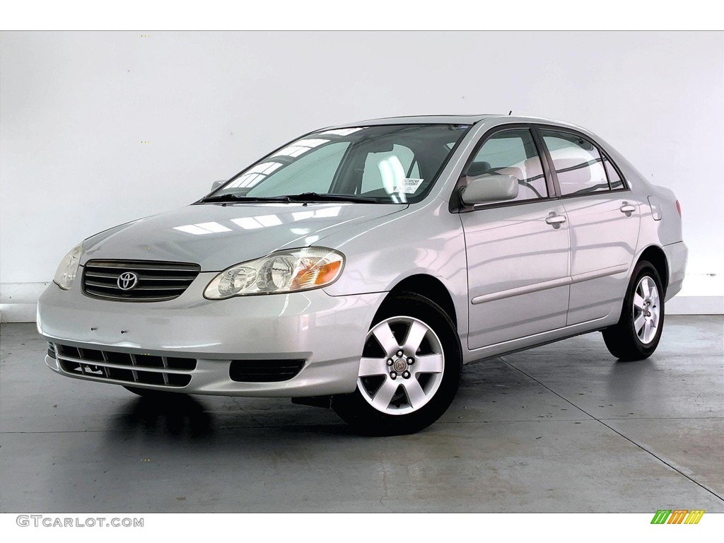 2004 Toyota Corolla LE Exterior Photos