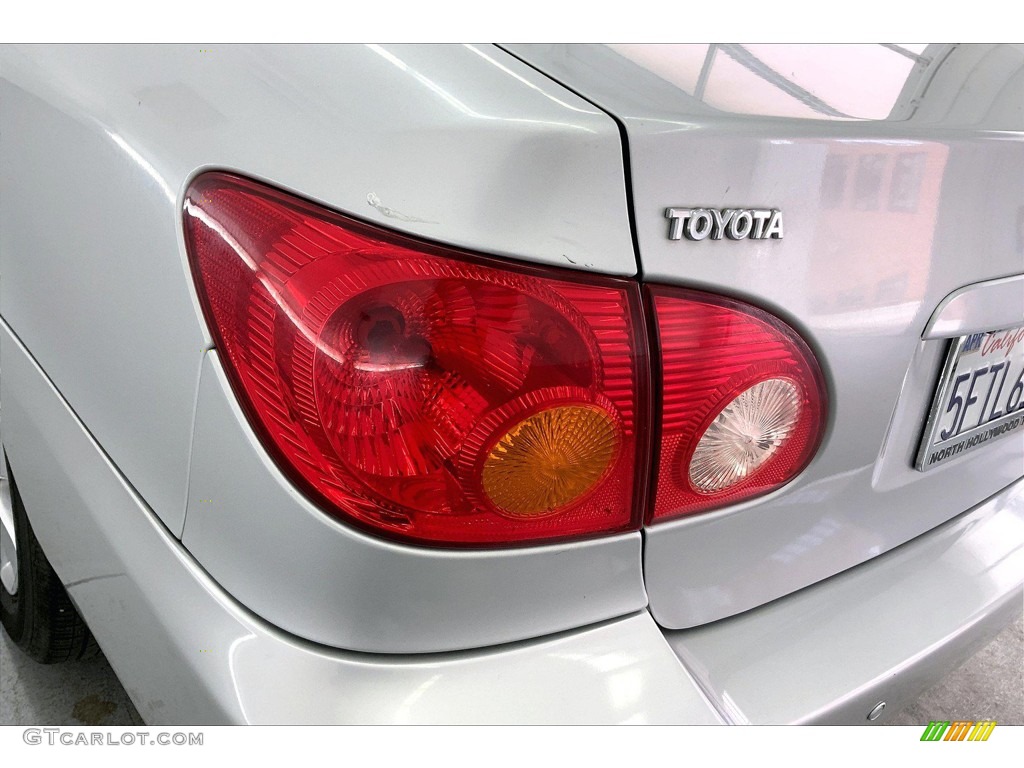 2004 Corolla LE - Lunar Mist Silver Metallic / Light Gray photo #29