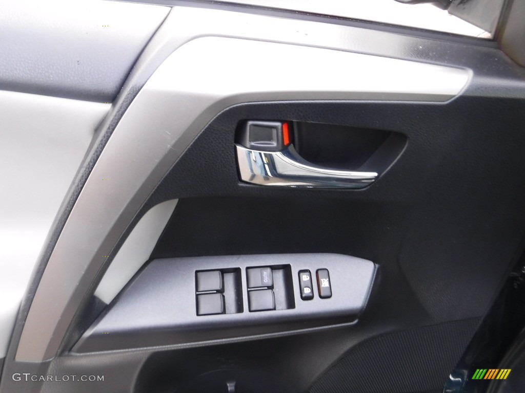 2018 RAV4 XLE - Electric Storm Blue / Ash photo #19