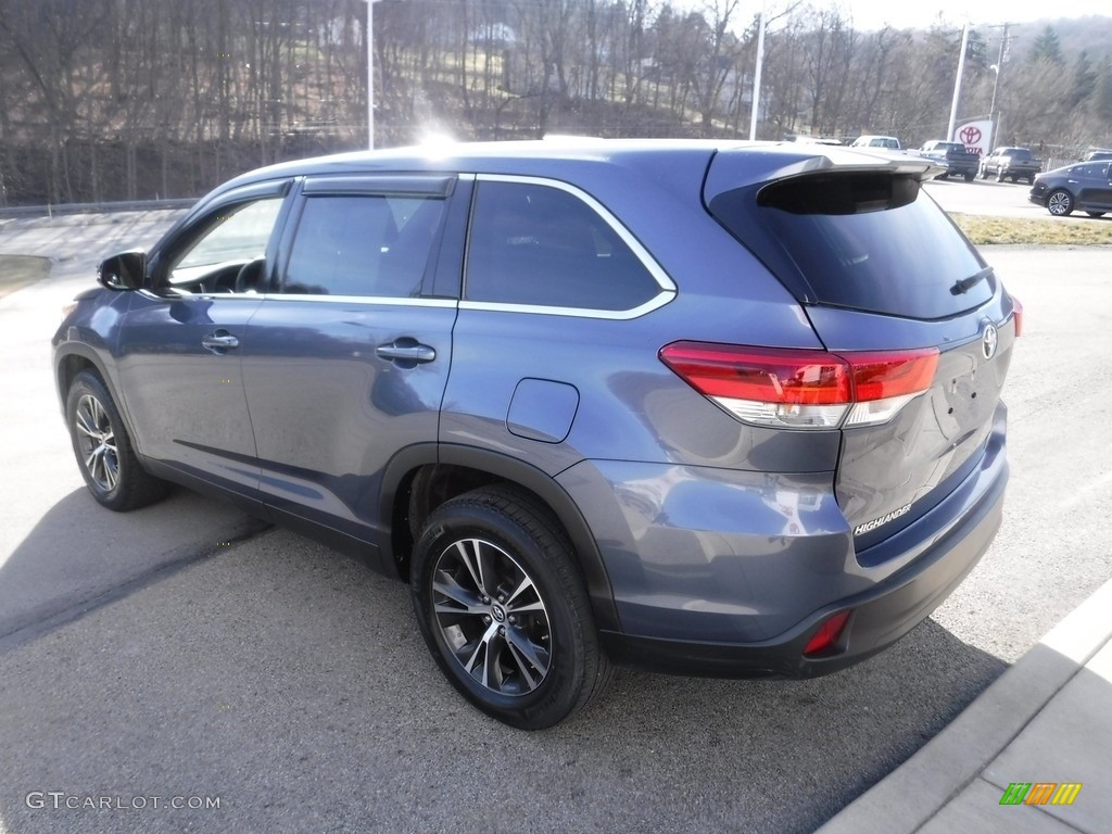 2019 Highlander LE - Shoreline Blue Pearl / Ash photo #14