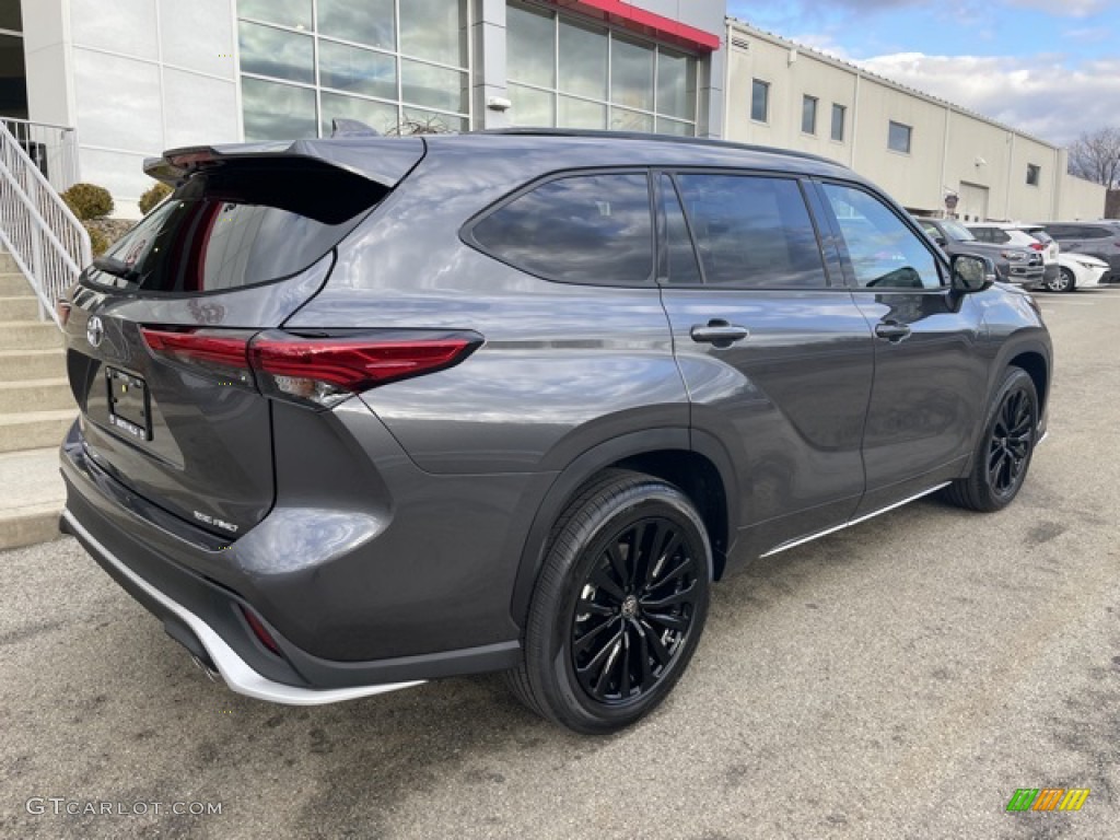 2023 Highlander XSE AWD - Magnetic Gray Metallic / Cockpit Red photo #9