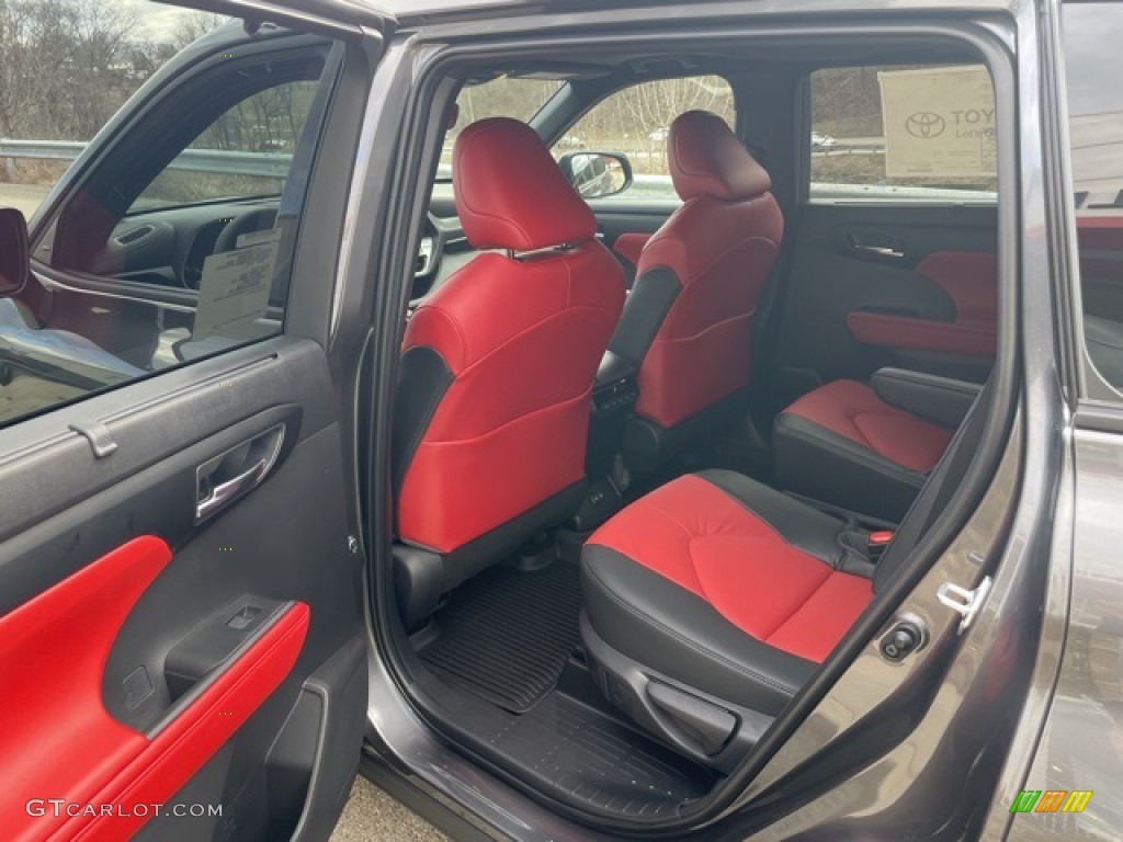 2023 Toyota Highlander XSE AWD Rear Seat Photo #145637702