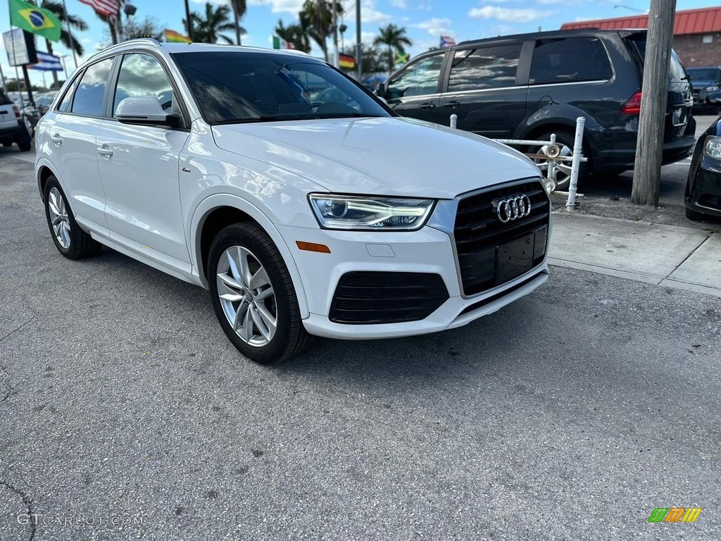 2018 Q3 2.0 TFSI Premium - Cortina White / Black photo #2