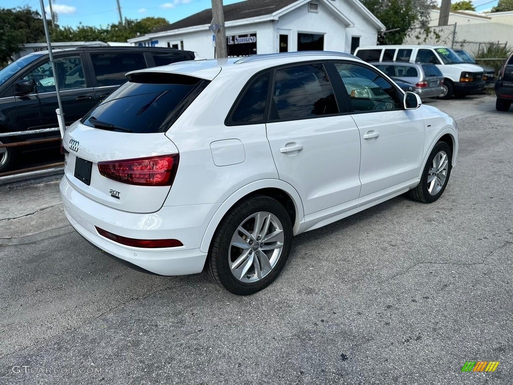 2018 Q3 2.0 TFSI Premium - Cortina White / Black photo #9