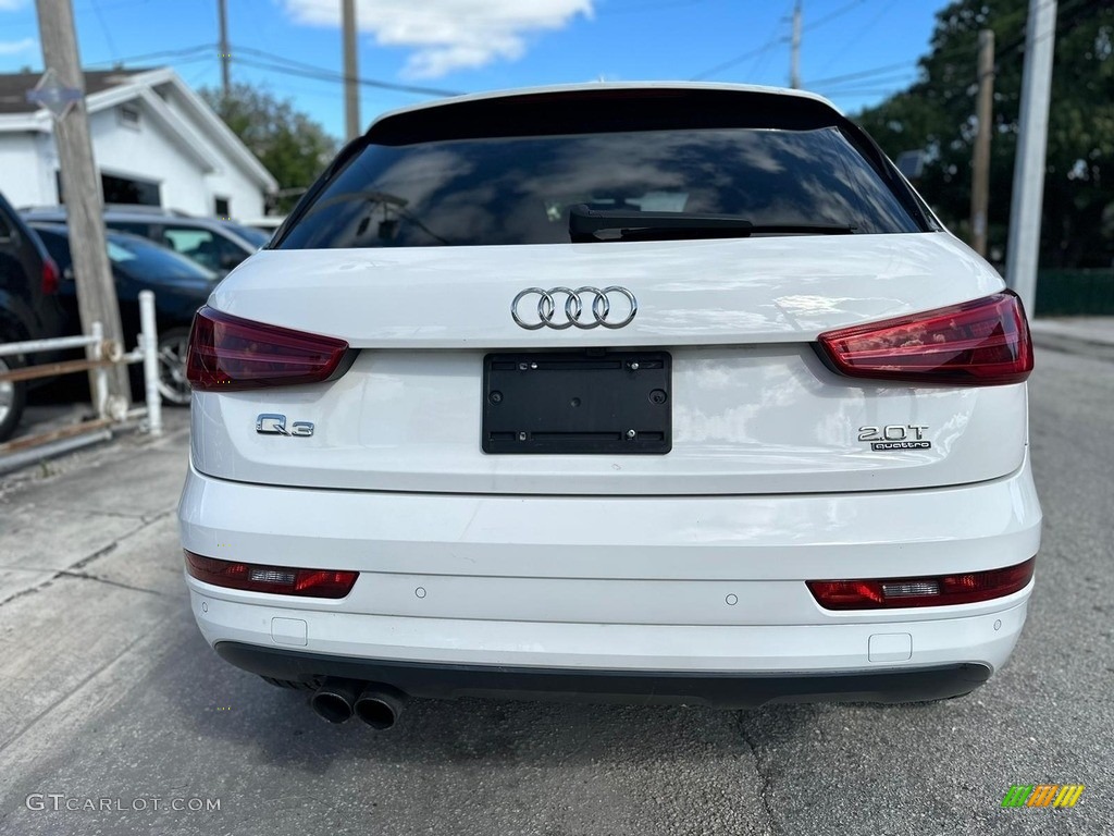 2018 Q3 2.0 TFSI Premium - Cortina White / Black photo #11