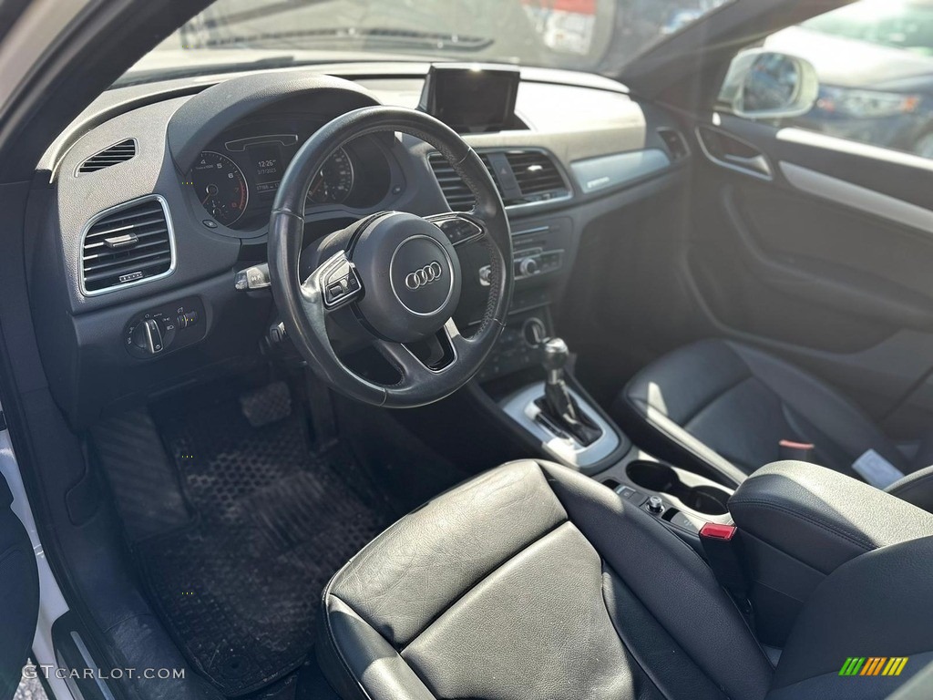 2018 Q3 2.0 TFSI Premium - Cortina White / Black photo #17