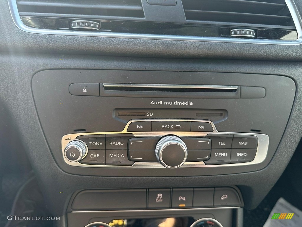 2018 Q3 2.0 TFSI Premium - Cortina White / Black photo #23