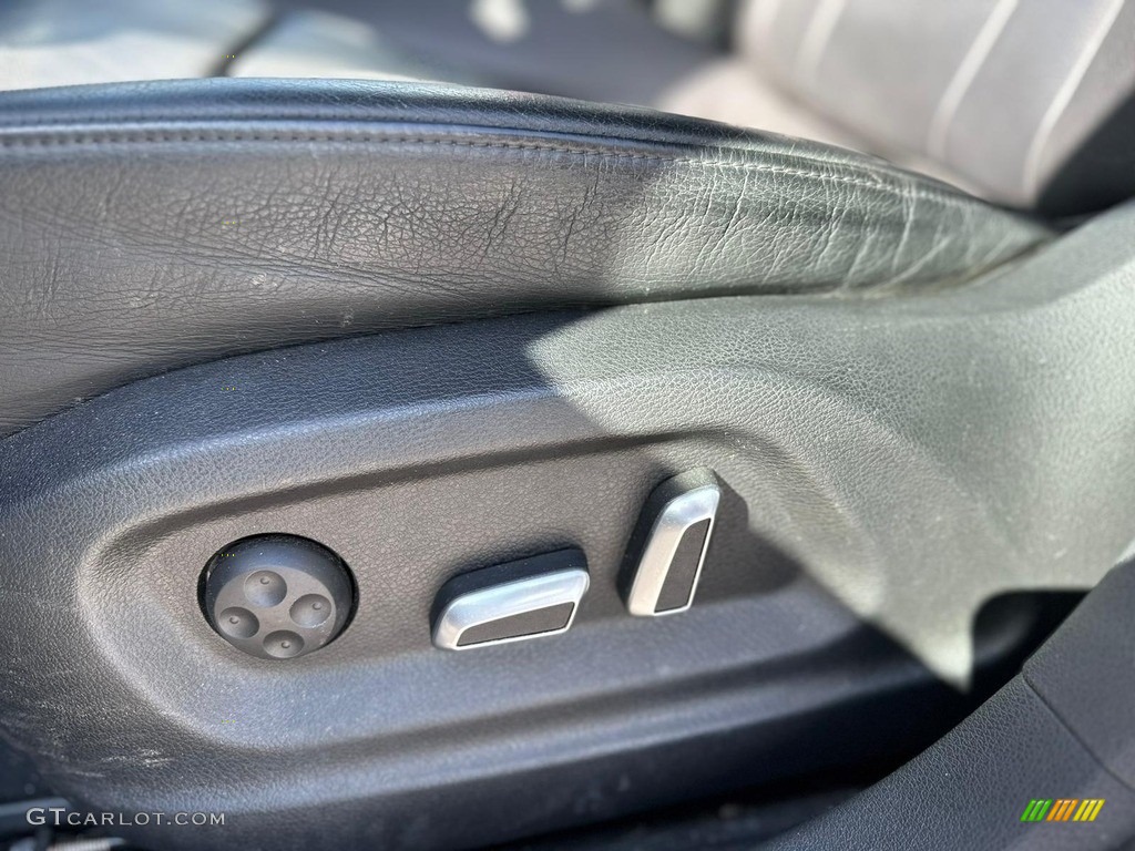 2018 Q3 2.0 TFSI Premium - Cortina White / Black photo #24