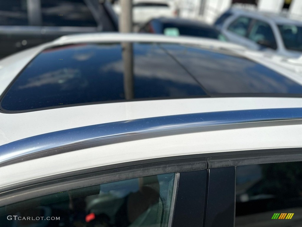 2018 Q3 2.0 TFSI Premium - Cortina White / Black photo #28