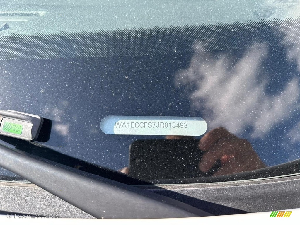 2018 Q3 2.0 TFSI Premium - Cortina White / Black photo #39