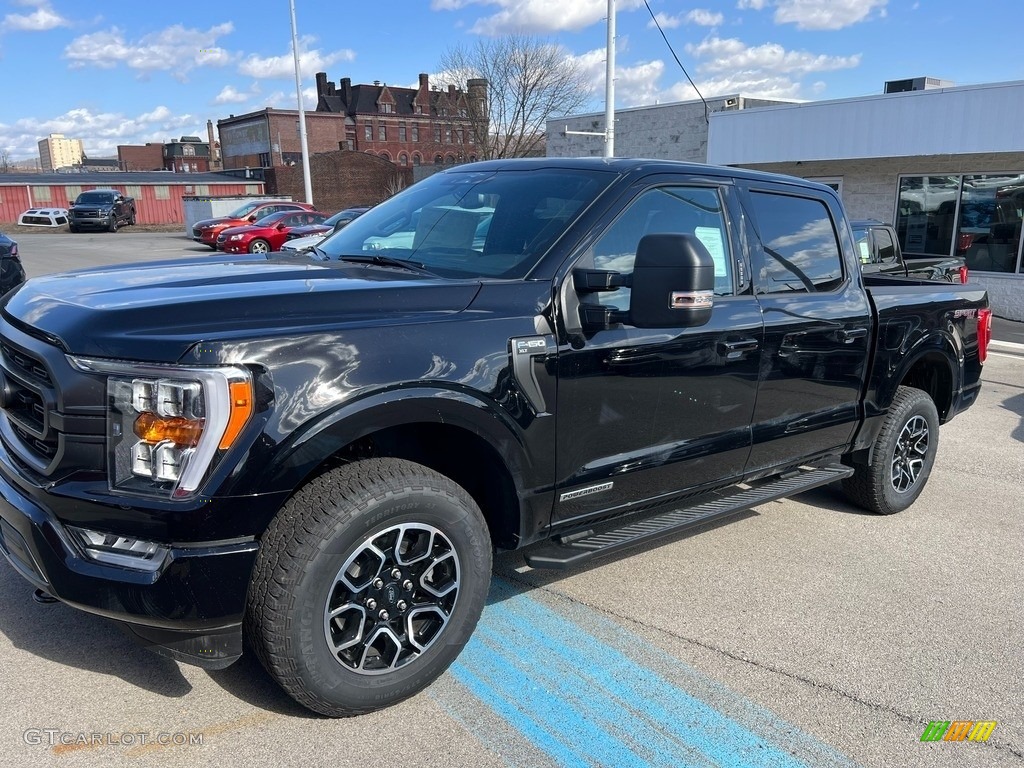 Agate Black Metallic 2023 Ford F150 XLT SuperCrew 4x4 Exterior Photo #145639748